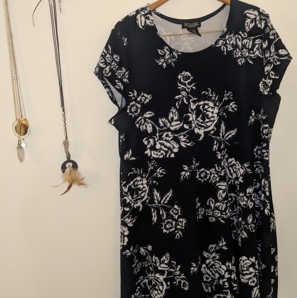 Blue floral casual dress.